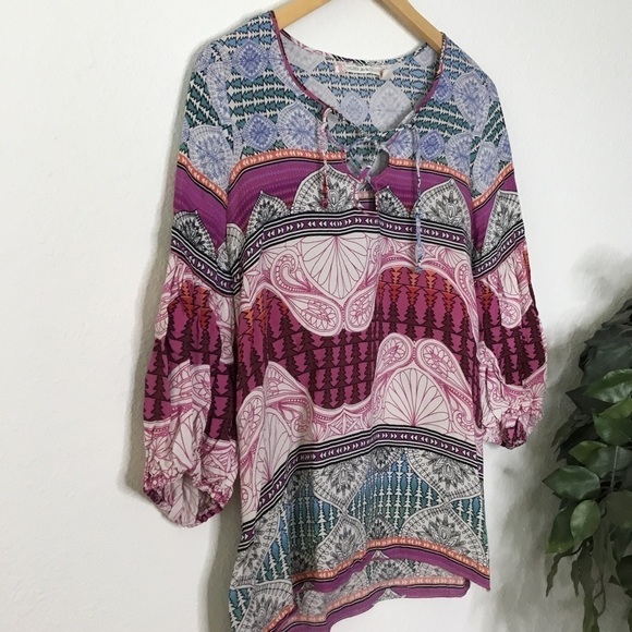 Chelsea & Violet Colorful Blouse - Picture 2 of 6